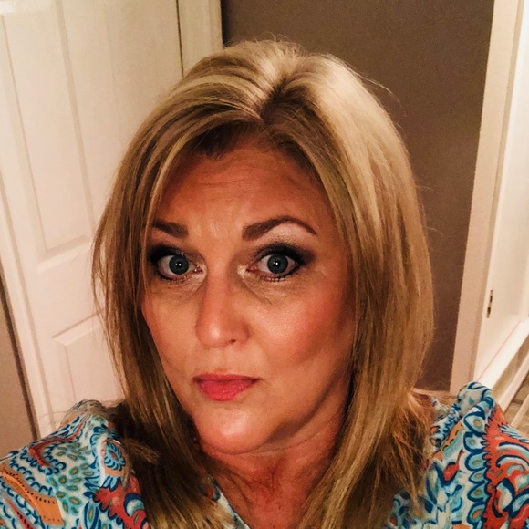 Meet your Posher, Kim - Picture 1 of 1